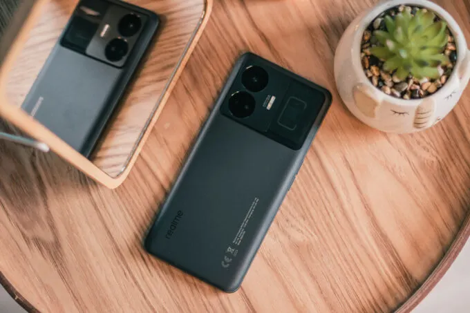 Realme GT3