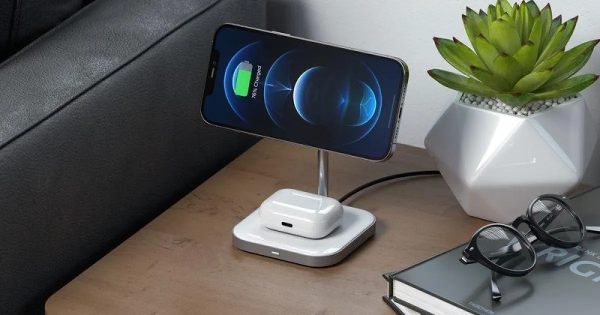 Шикарную беспроводную зарядку Satechi для iPhone сливают со скидкой. Просто великая вещь