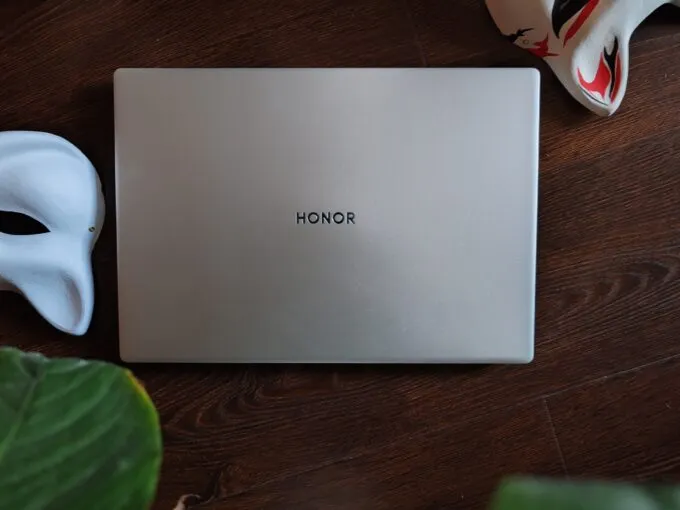 Honor MagicBook X16 Pro