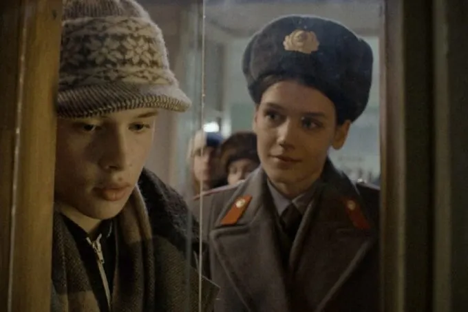 Анастасия Красовская и Леон Кемстач в сериале «Слово пацана. Кровь на асфальте»