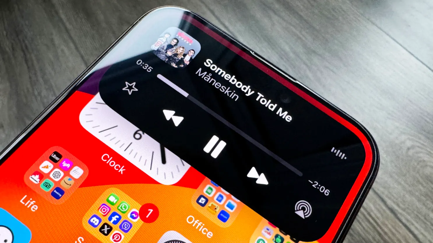 Look at me приложение для аутистов. Look at me приложение. Look at me приложение. Презентация look me icu. Приложение look look.