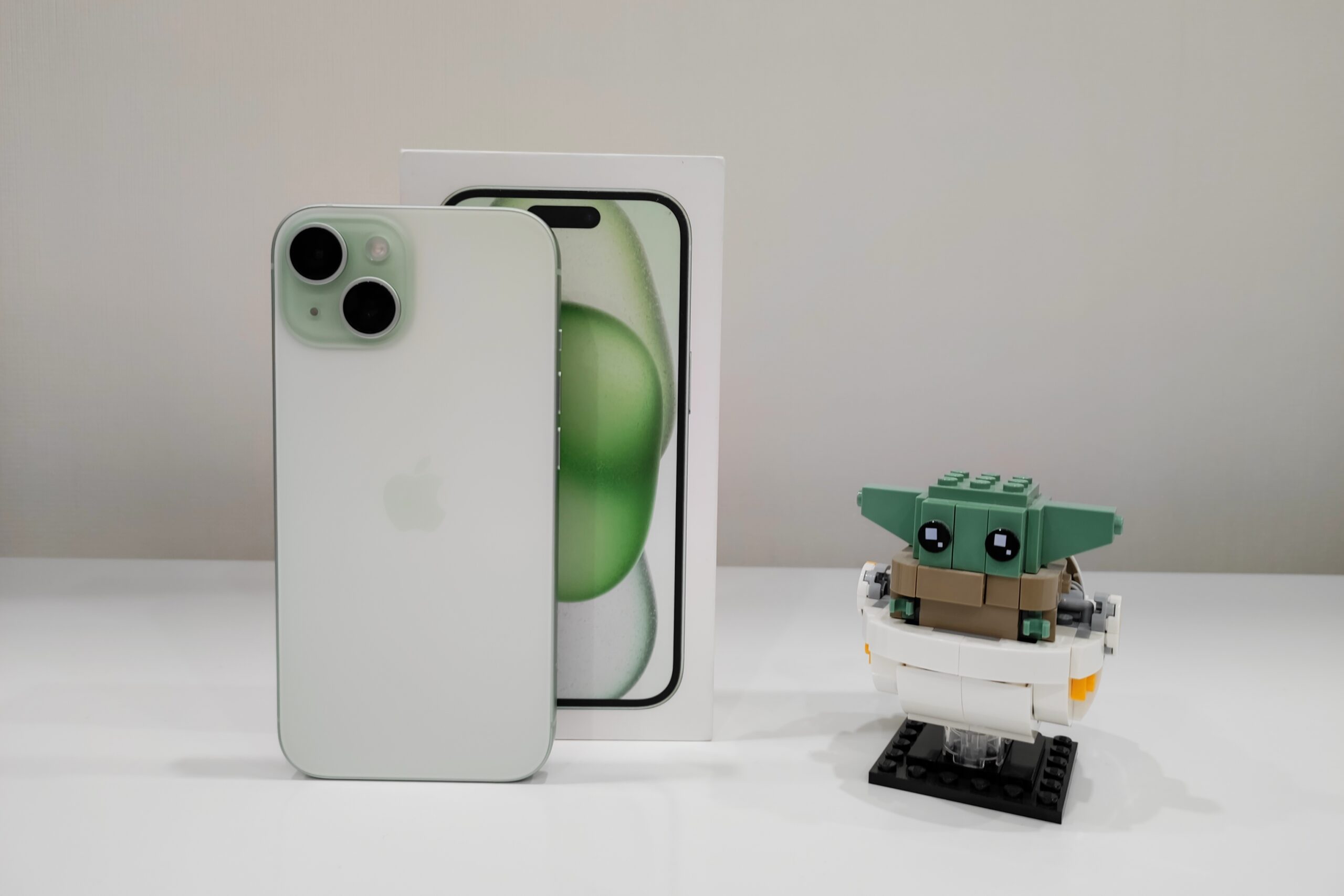 Смартфон Apple iPhone 15