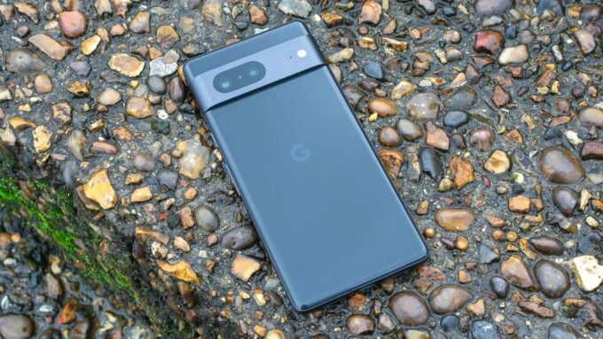 Google Pixel        -  