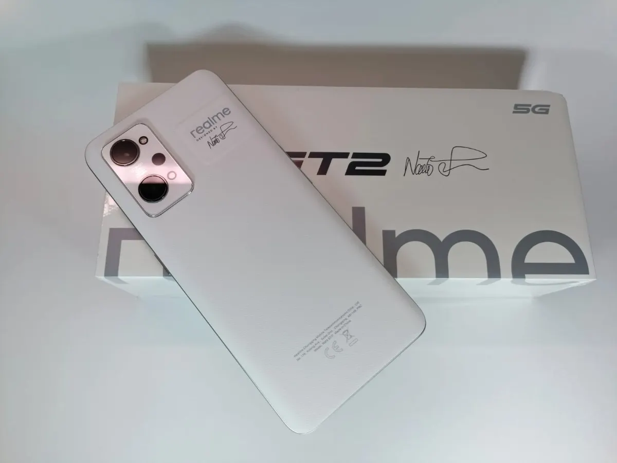 Смартфон Realme GT 2