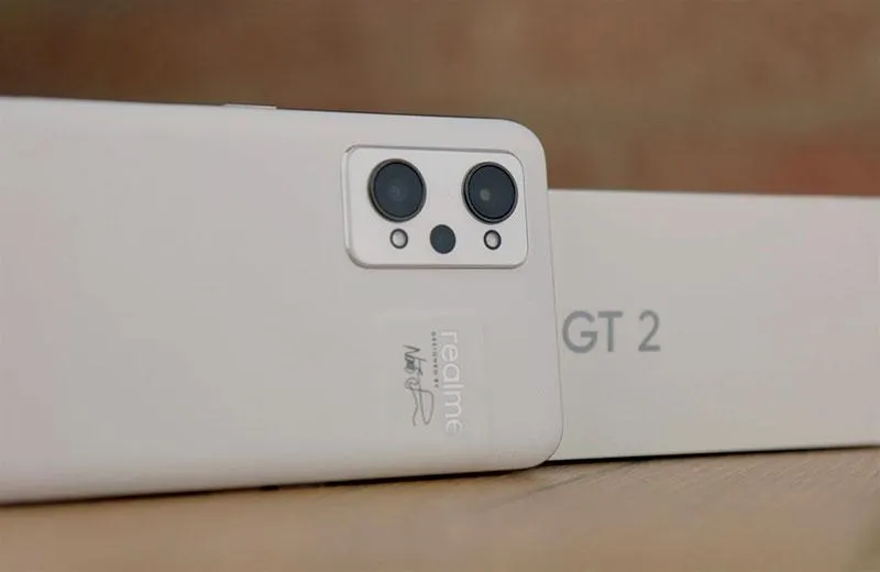 Смартфон Realme GT 2