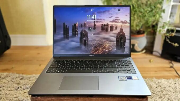 Huawei MateBook D16 (2024)