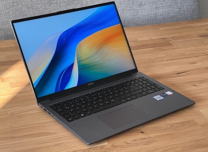 Huawei MateBook D16 (2024)