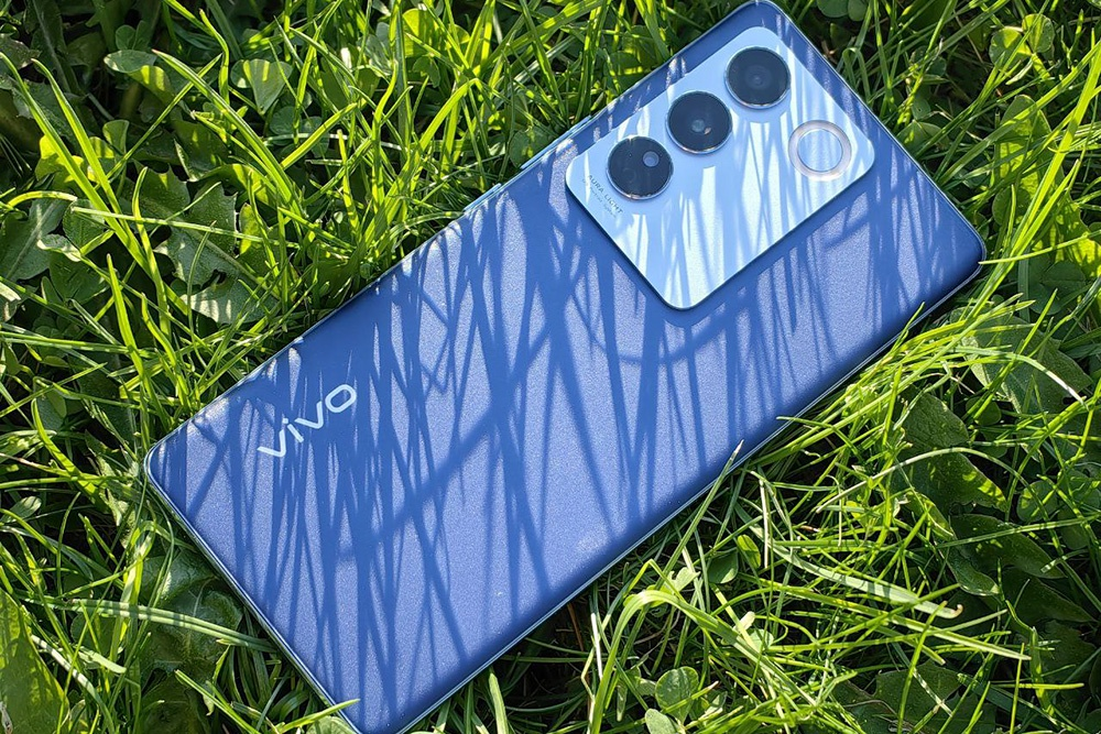 Смартфон Vivo V27