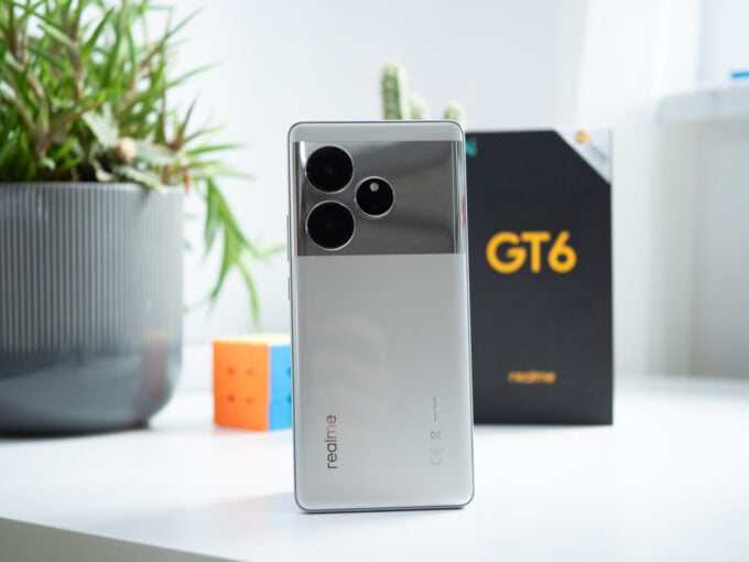 Realme GT6