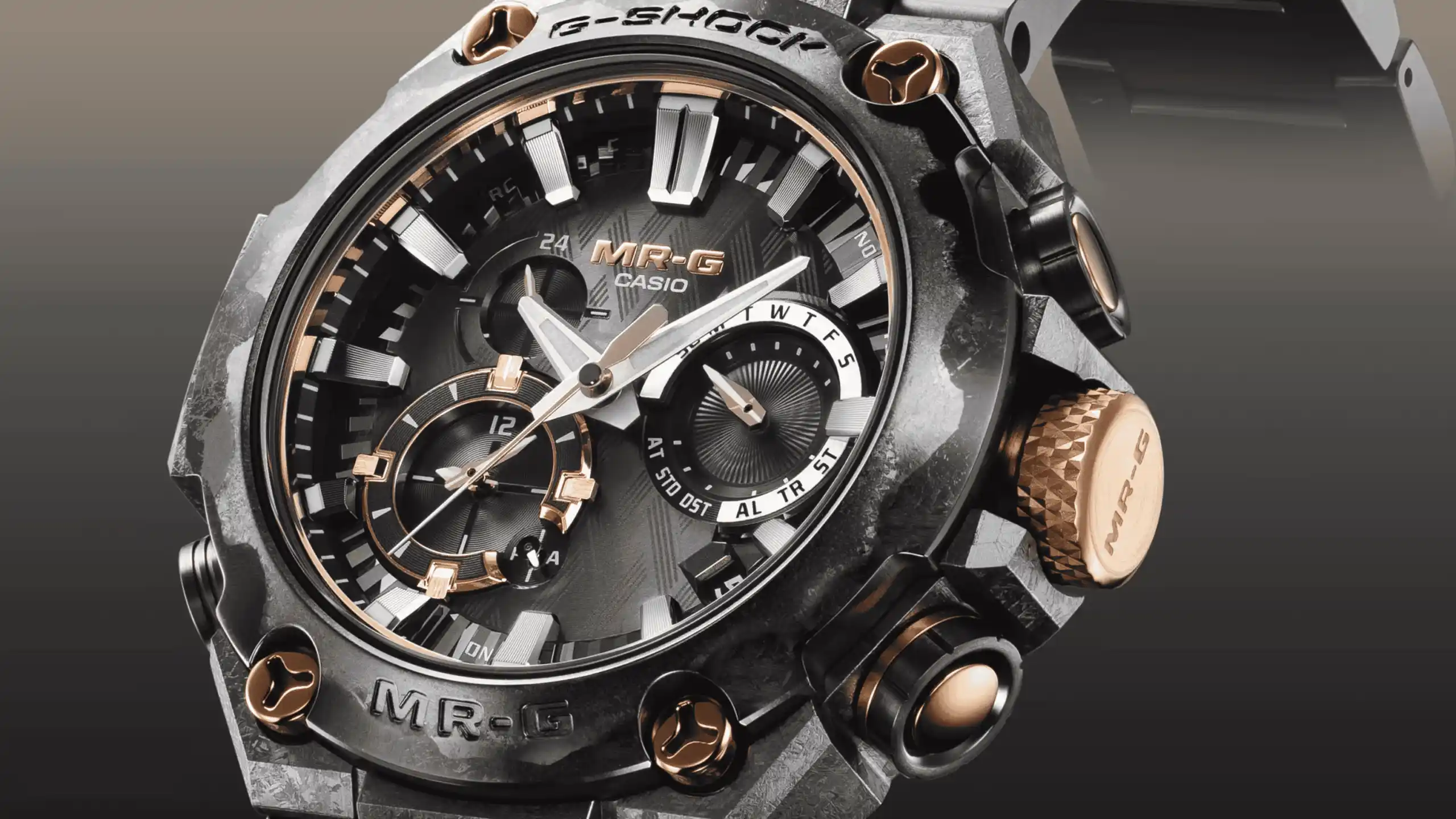 Новые часы Casio практически невозможно купить. У свежих G-Shock и японской катаны много общего