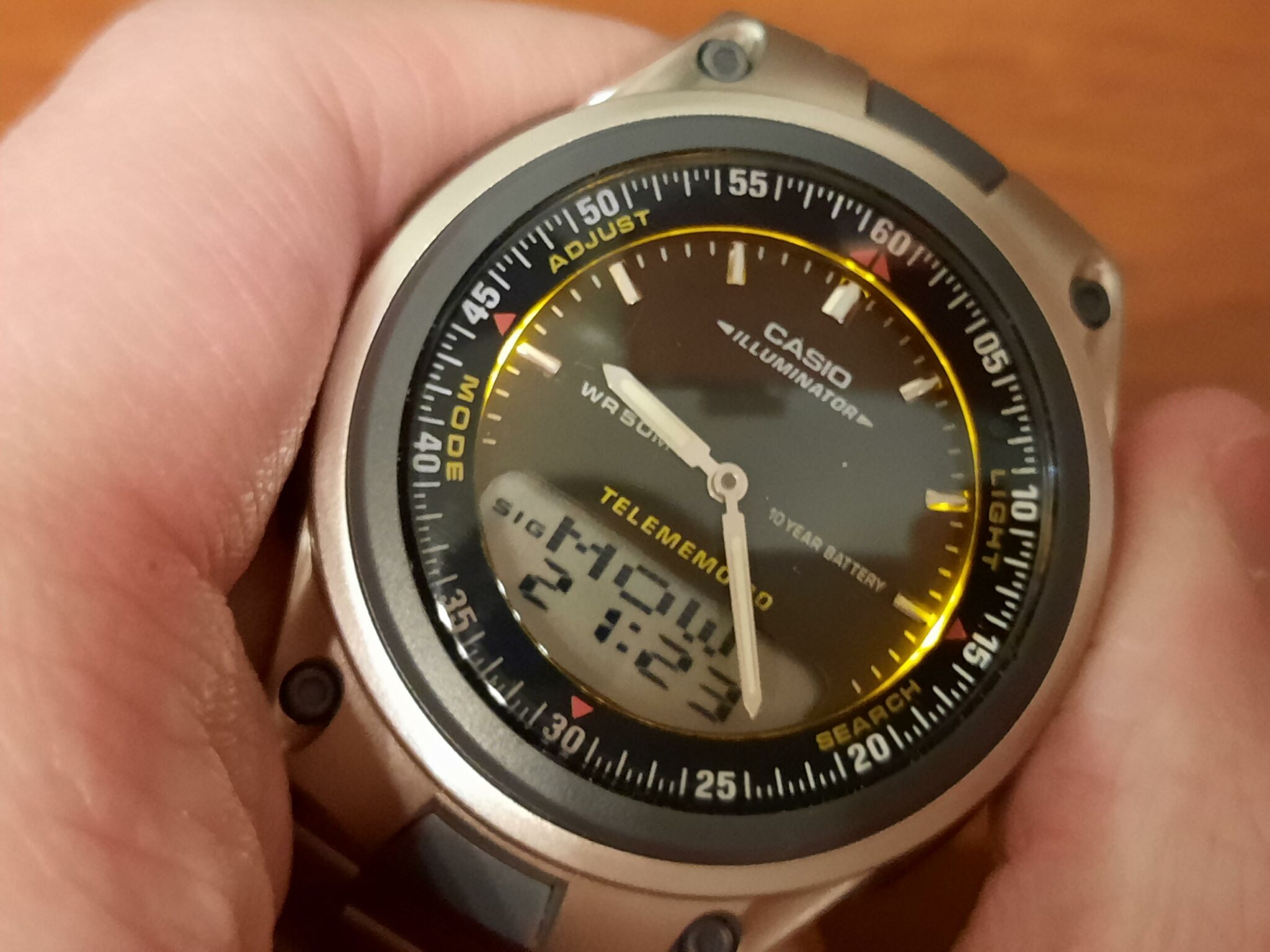 5 часов Casio, которые держат заряд 10 лет. Например, компактный ...