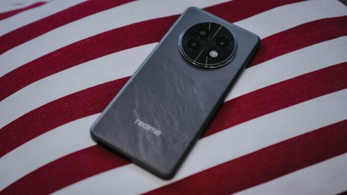 Realme 13+
