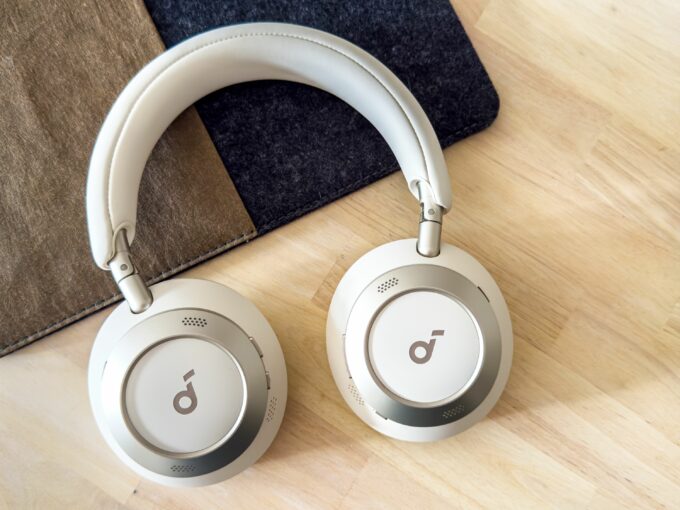 Anker Soundcore Space One