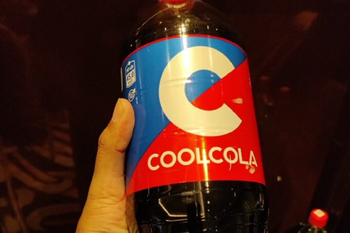 Бутылка Cool Cola от «Очаково»
