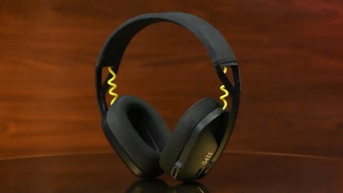 Logitech G435