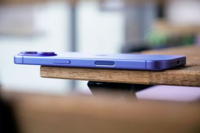 iPhone 16