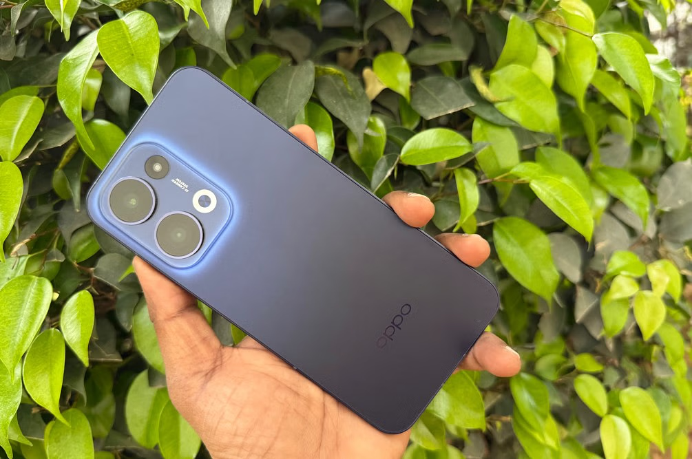 Смартфон Oppo Reno 13