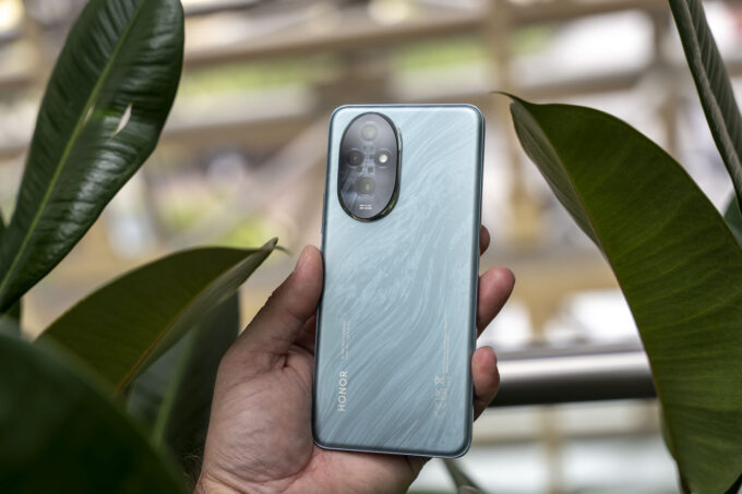 Honor 200