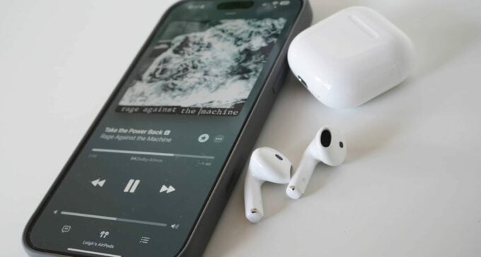 AirPods 4