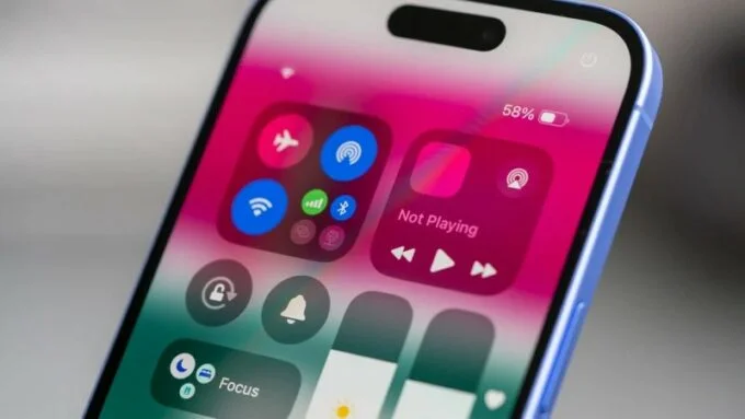 iPhone 16