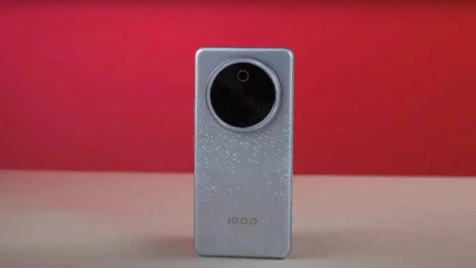 iQOO Z10