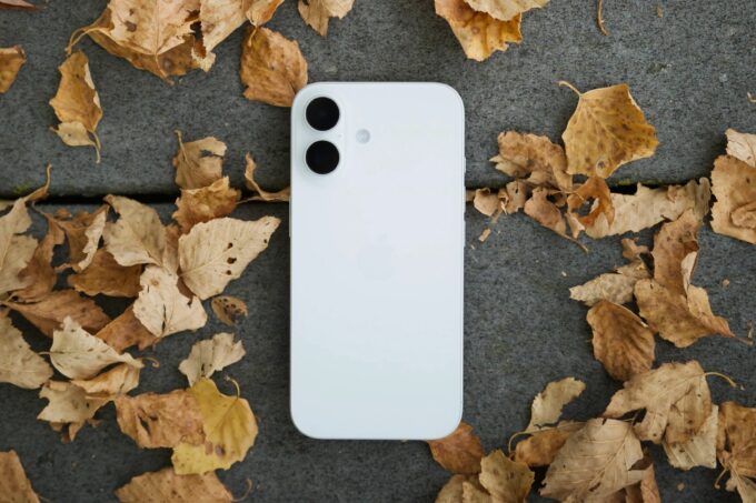 iPhone 16