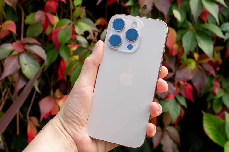 Смартфон Apple iPhone 16 Pro