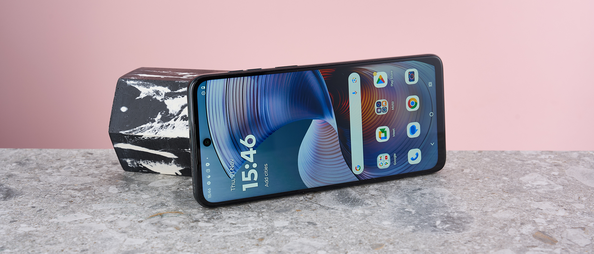 Смартфон Motorola G55