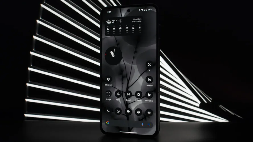 Смартфон Nothing Phone (2)