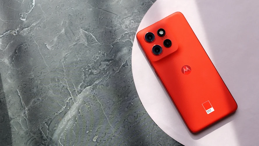 Смартфон Motorola S50