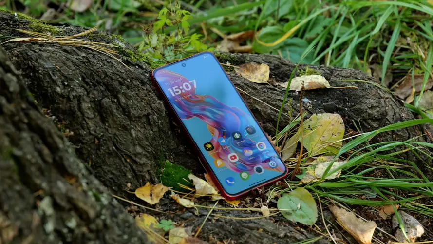 Смартфон Motorola S50