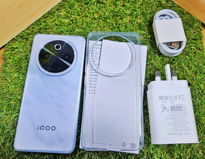 iQOO Z10