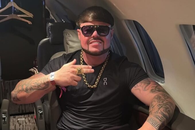 Джек Кей, также известный как Ibiza Final Boss