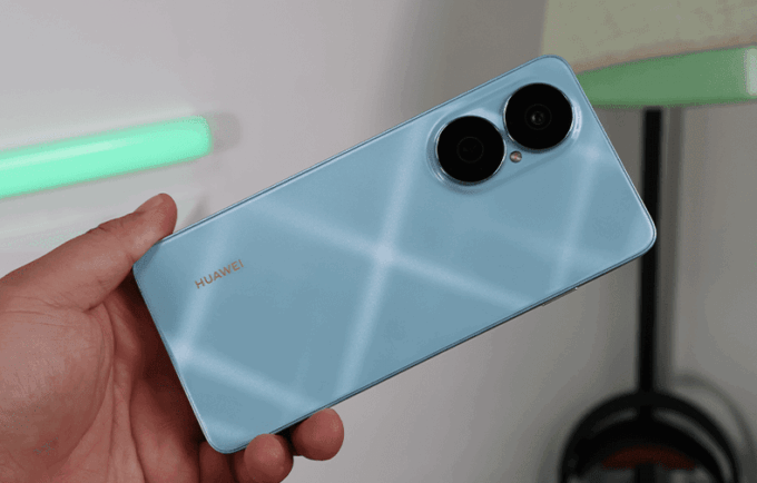 Huawei Nova Y73