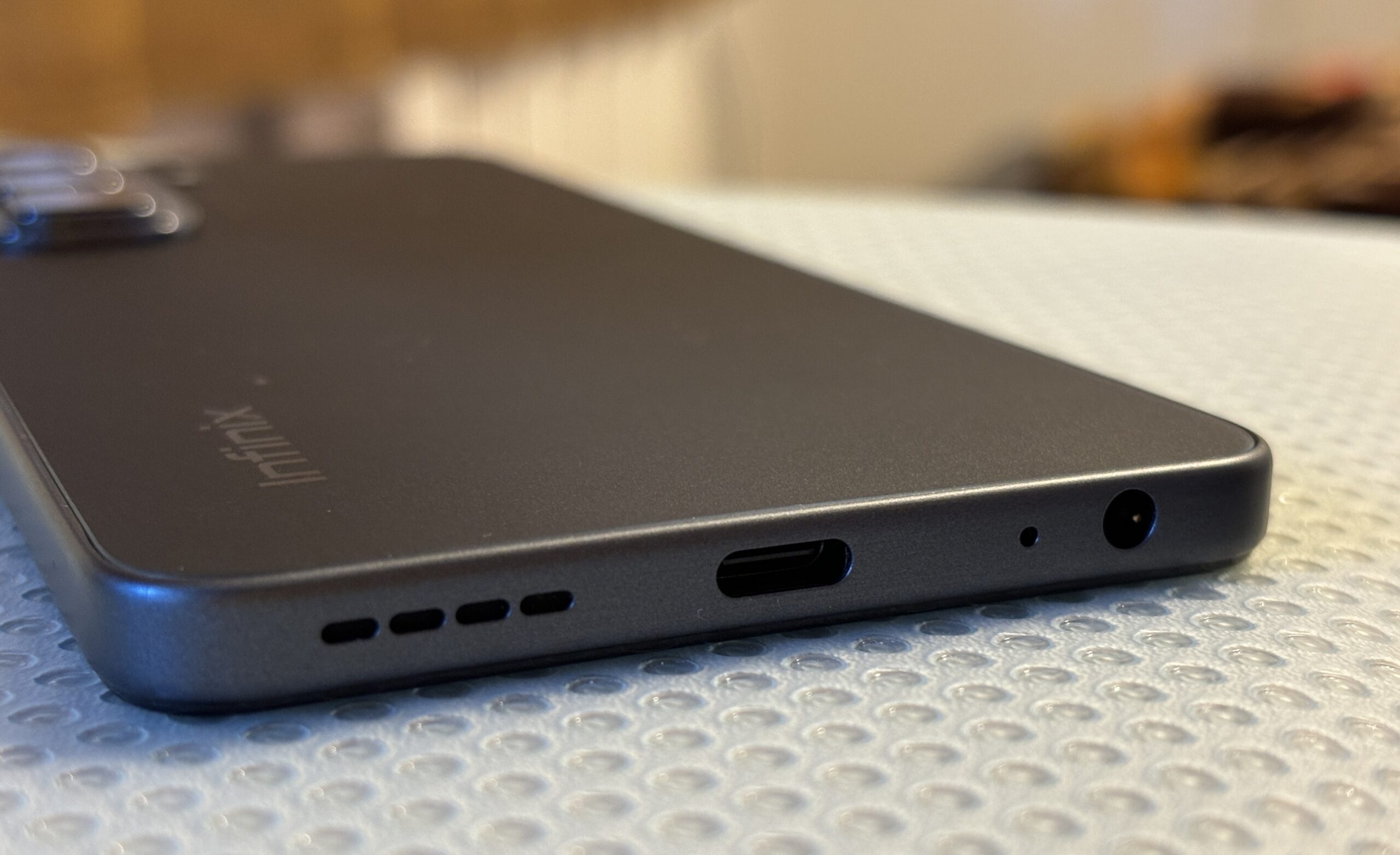 Смартфон Infinix Hot 50