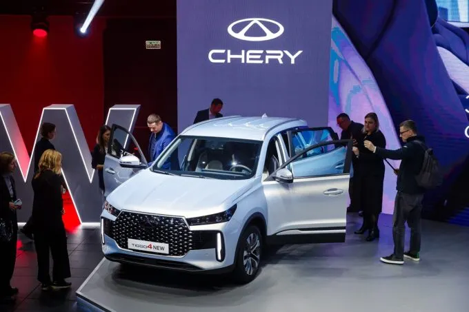 Chery Tiggo 4 в дилерском салоне