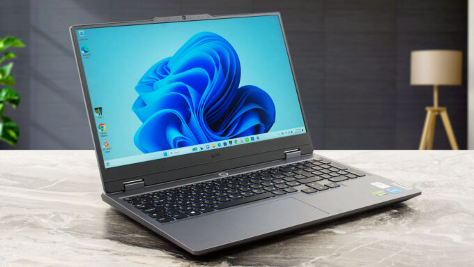 Lenovo LOQ 15IAX9