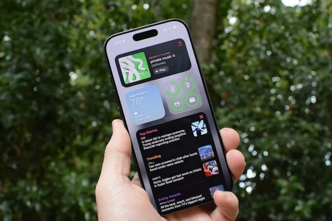 iPhone 17