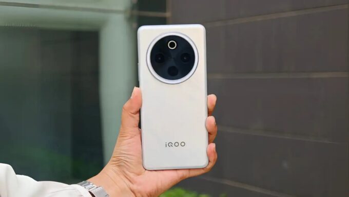 iQOO Z10