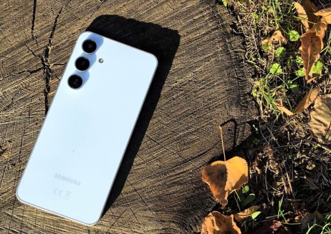Samsung Galaxy S24 FE 