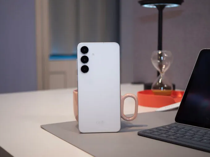 Samsung Galaxy S25 FE