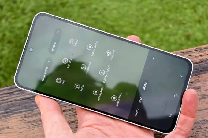 Samsung Galaxy S24 FE