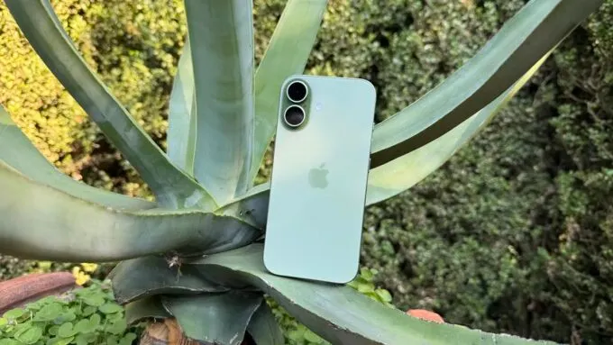 iPhone 17