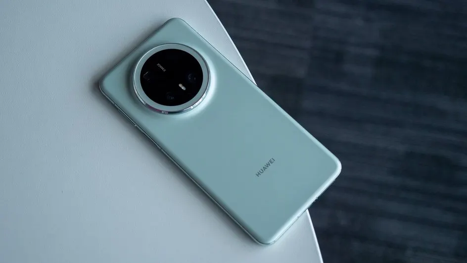 Смартфон Huawei Mate 70 Pro