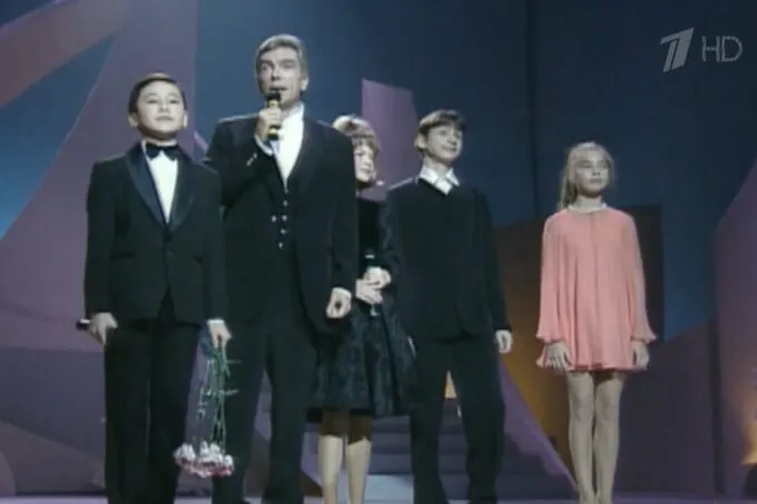 Юрий Николаев в «Утренней звезде» (на заднем фоне молодой Сергей Лазарев)