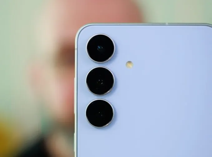 Samsung Galaxy S25 FE