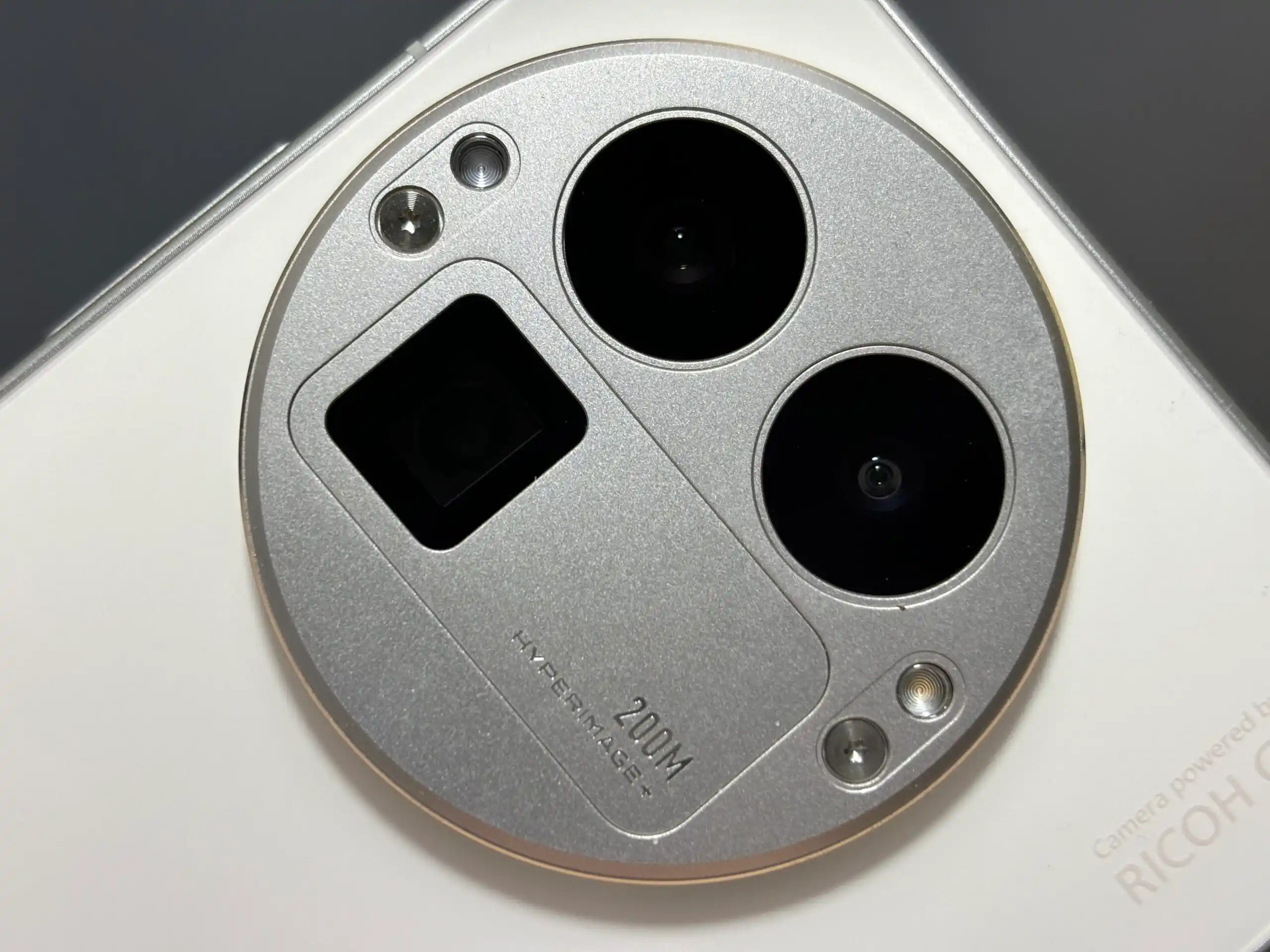 Смартфон Realme GT 8 Pro