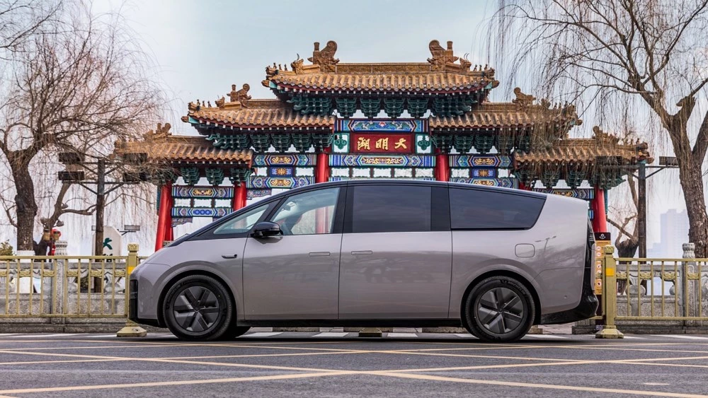 Назван самый дешевый минивэн в России. В топ-10 – почти все китайские автомобили
