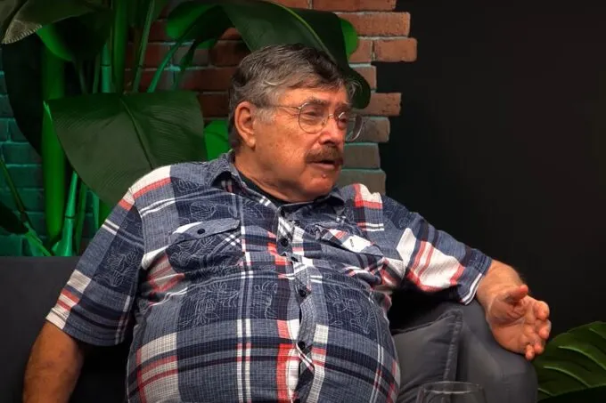 Борис Бурда