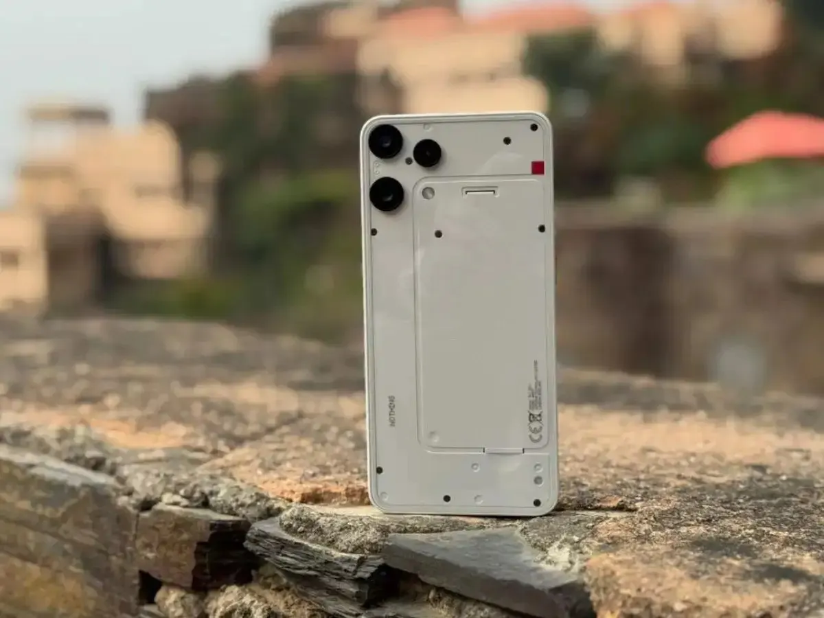 Этот Nothing — самый недооцененный смартфон бренда. Мы знаем, где его лучше взять 